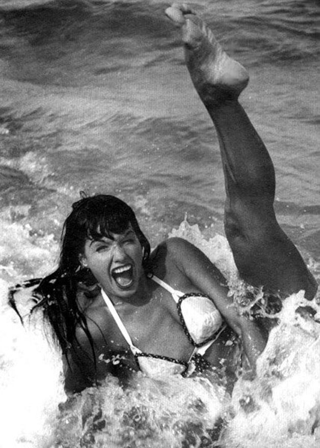 http://vintagepics.v.i.pic.centerblog.net/o/75240530.jpg